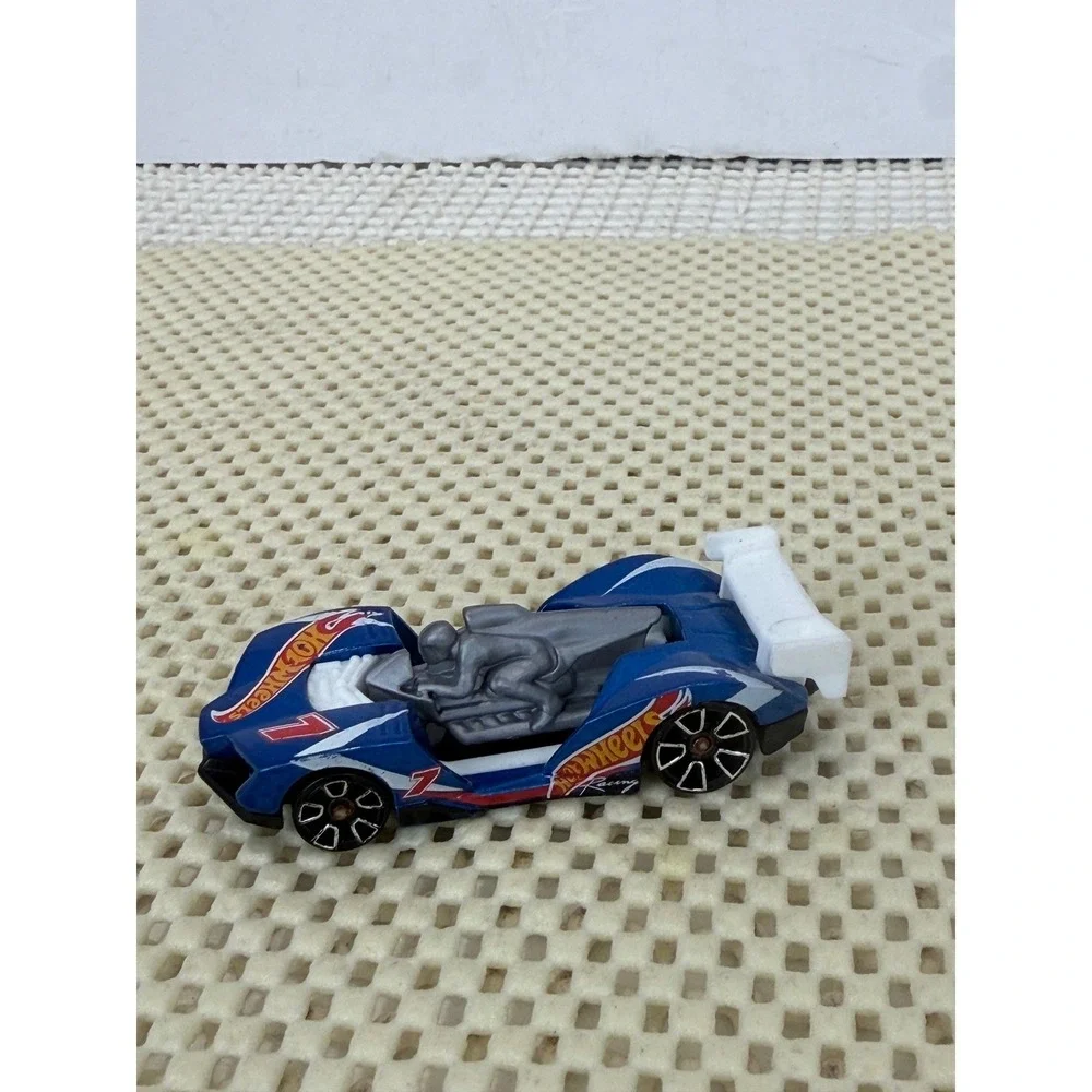 Hot Wheels Winning Formula Blue Race Car #7 Diecast 2011 Mattel Malaysia EUC